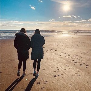 Meet your Posher, Lona